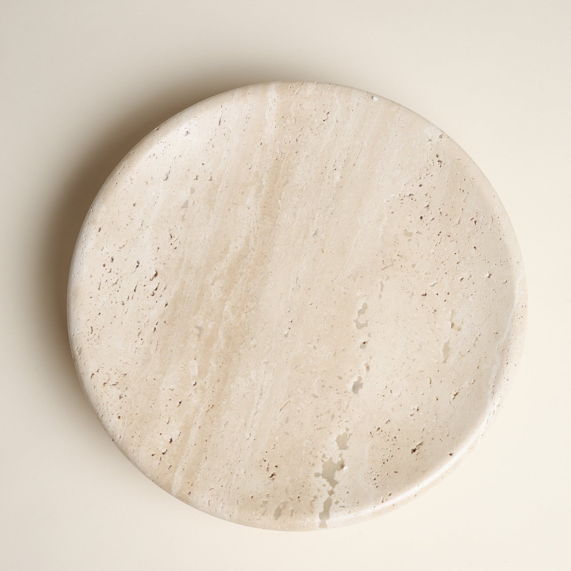 touche-deco-tower-travertine-server-luxury-cake-stand