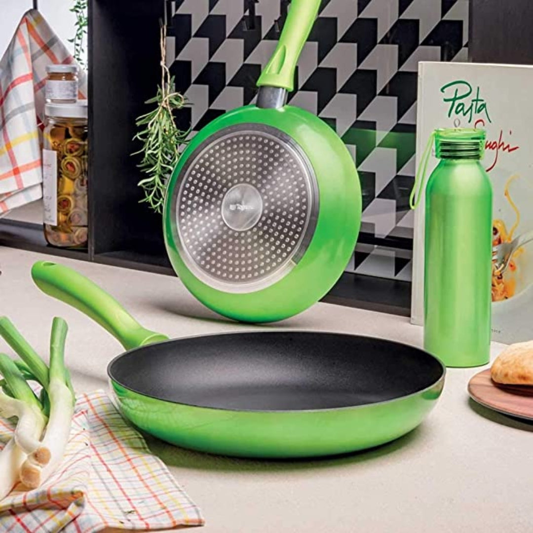 Tognana Shiny Green Cookware & Eco Bottle Set – 3 Pieces - Cookette