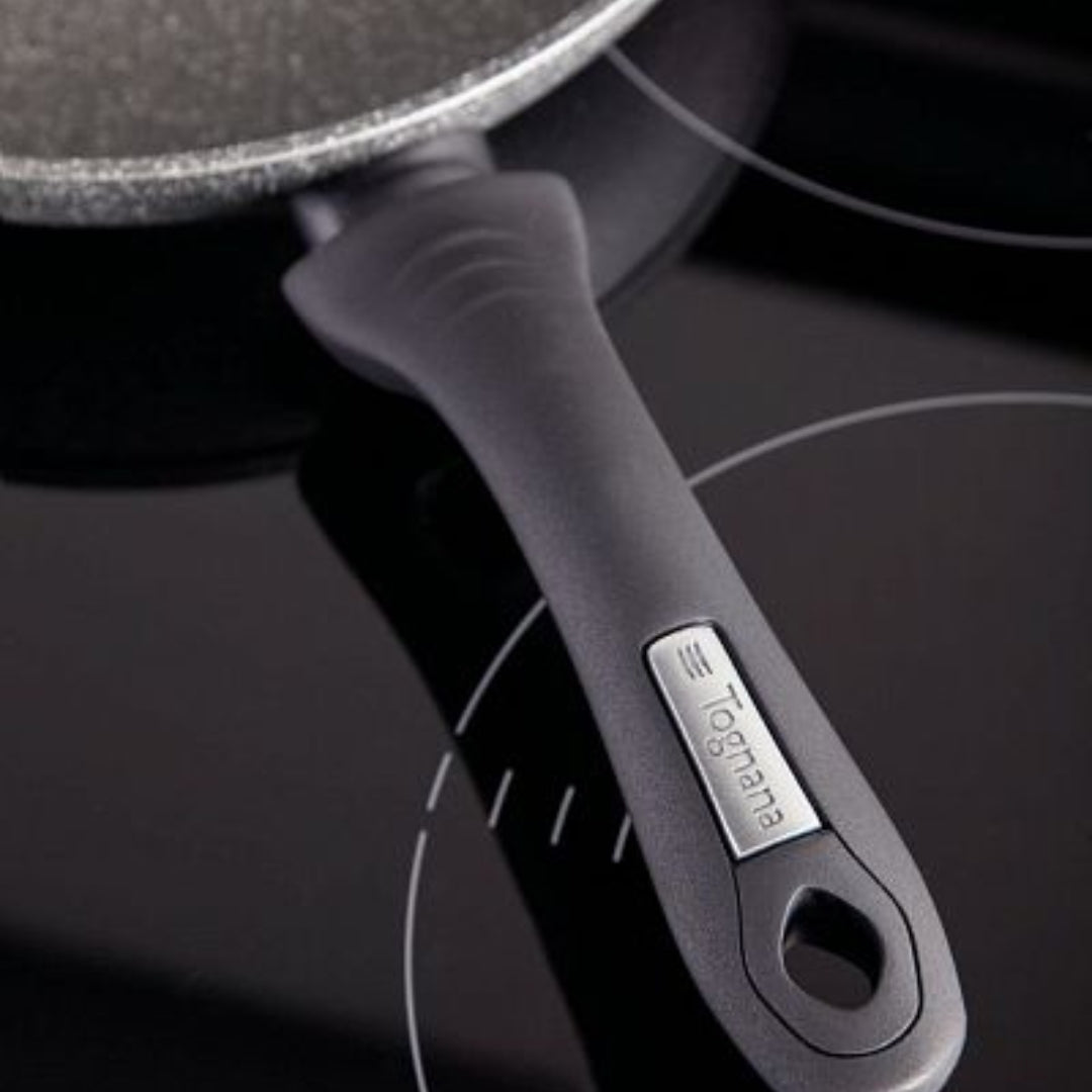 Tognana Frying Pan Set – 2 pcs (24 cm + 28 cm) with Spatula - Cookette