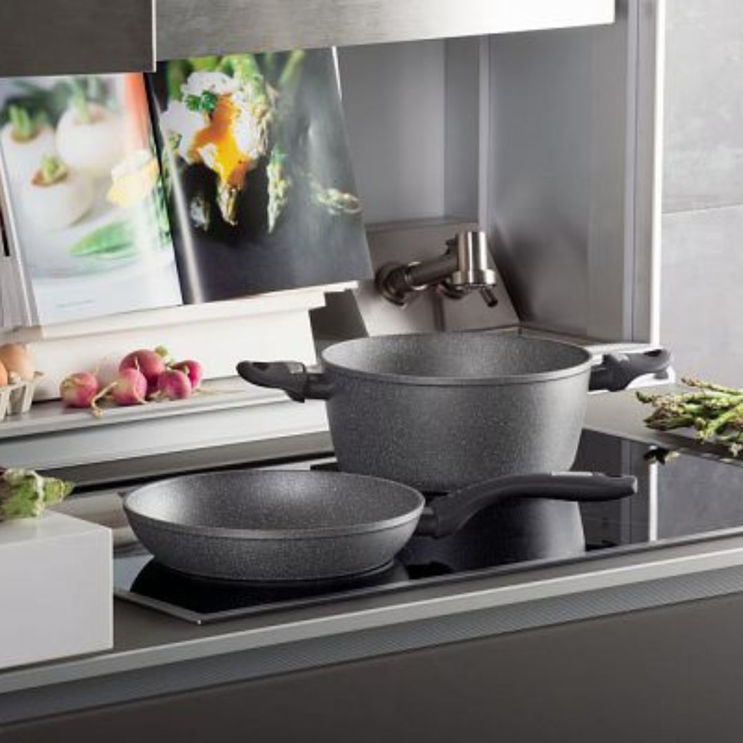 Tognana Frying Pan Set – 2 pcs (24 cm + 28 cm) with Spatula - Cookette