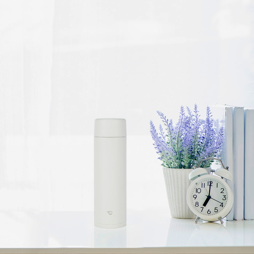 Zojirushi SM-ZA48 Stainless Vacuum Bottle / Mug – 0.48 L Hot & Cold Insulated, Leak-Proof, Nonstick Interior, Ultra-Light & Portable