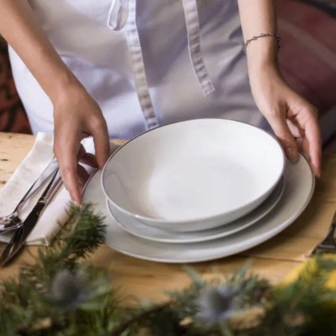 Tognana Porcelain Dinnerware - Serverware Table Set 18 Pcs Metropolis Fascetta Oro - Cookette