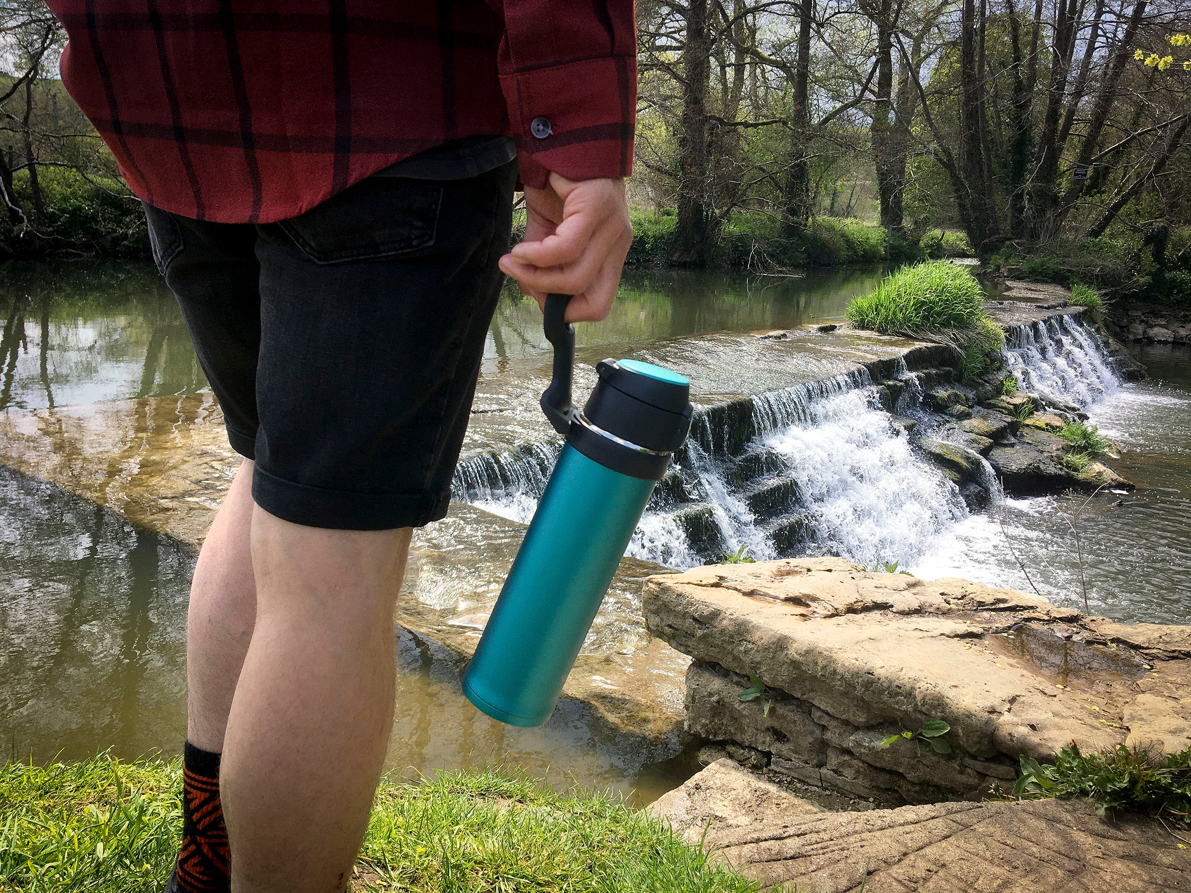 Zojirushi SM-QAF48/60 One-Touch Flip-Open Stainless Steel Vacuum Insulated Bottle – Leak-Proof, Lightweight Thermos for Hot & Cold Drinks