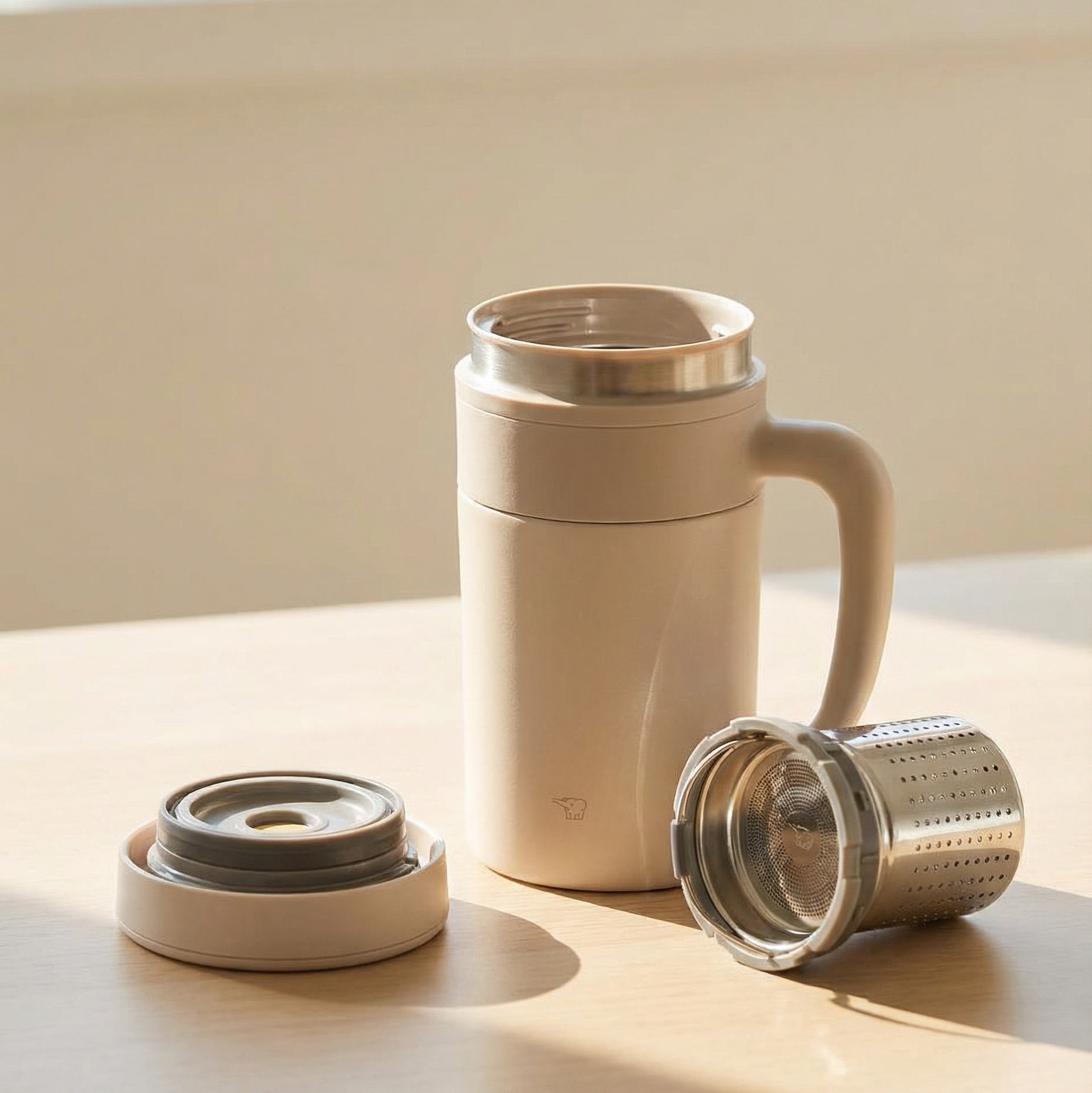 Zojirushi SE-KAE 0.48 L Vacuum Mug – Hot & Cold Insulated, Leak-Proof, Lightweight, and Durable Travel Mug