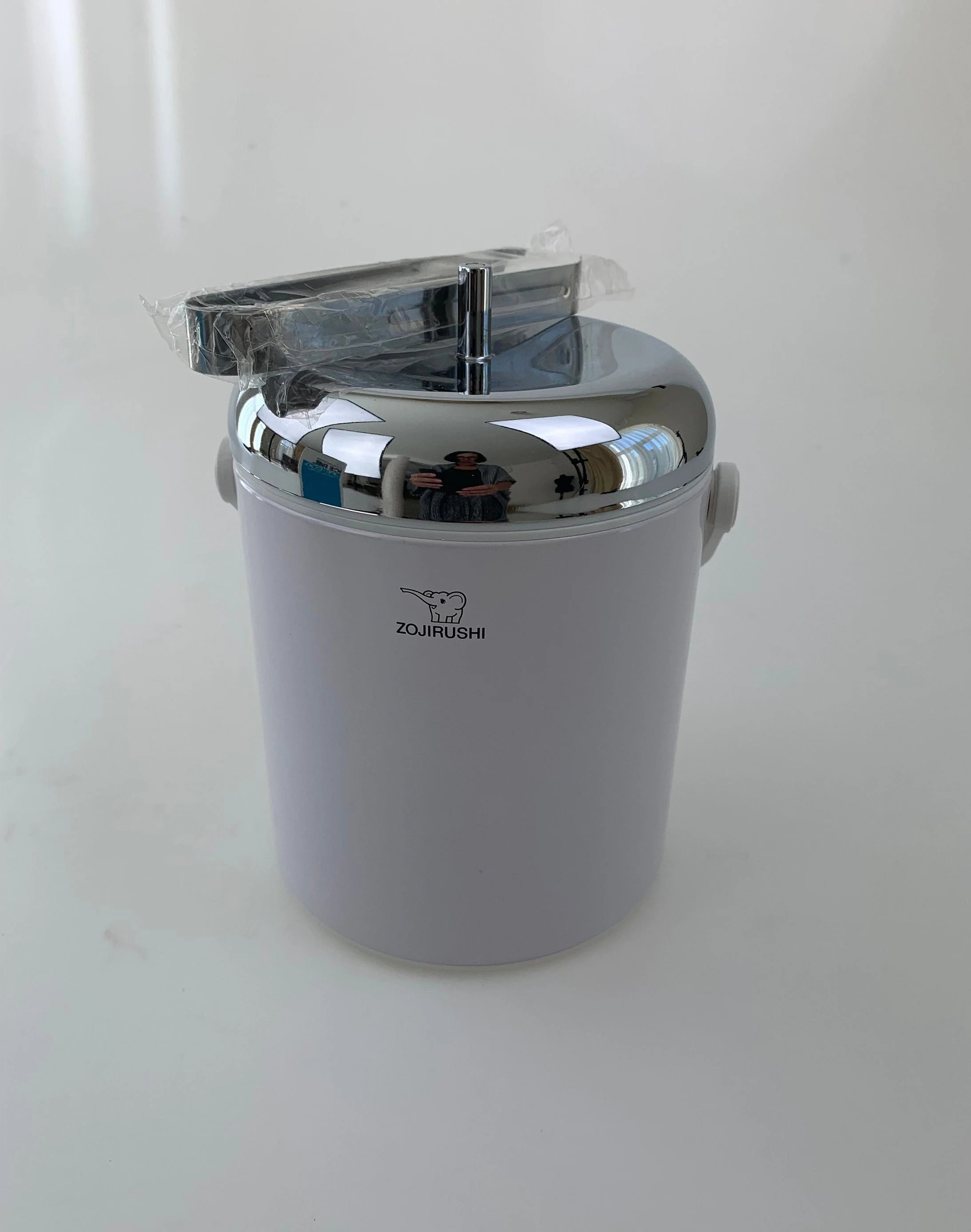 Zojirushi BJC-1.3L Vacuum Insulated Ice Pail with Tong – Stainless Steel, Leak-Resistant, Keeps Ice Cold for Hours