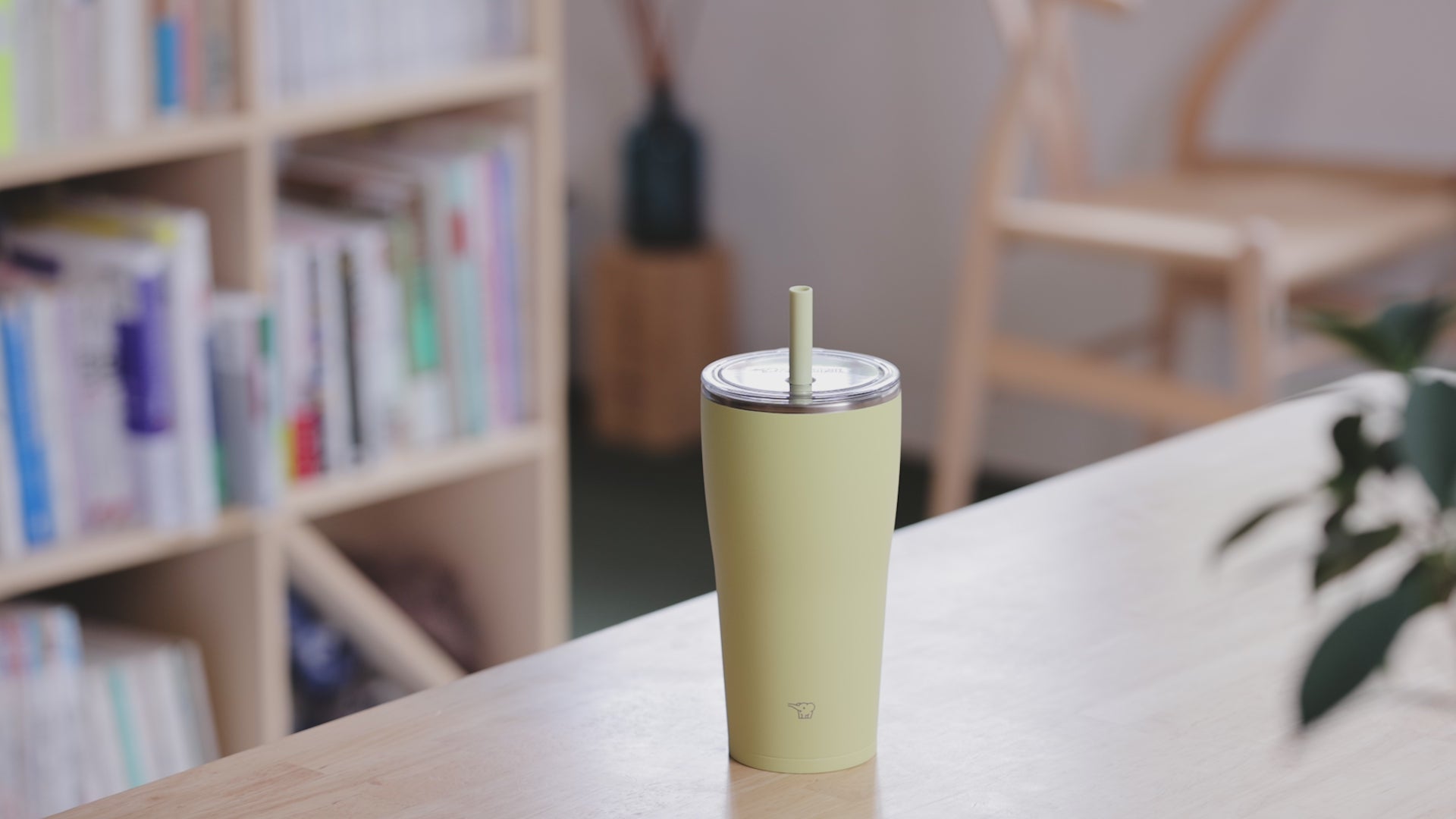 Load video: Zojirushi Stainless Steel Vacuum Insulated Tumbler with Straw SX-HA (0.72L / 0.89L) – Cold Beverage Insulated Tumbler, Leak-Proof, Durable, and Portable Straw Cup